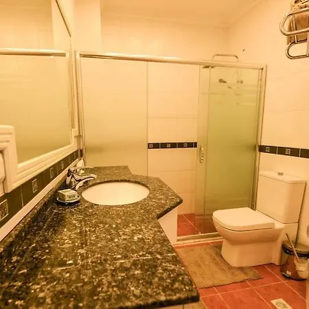 Eski Kiyi Kentin Kalbindeki Ev Kaș